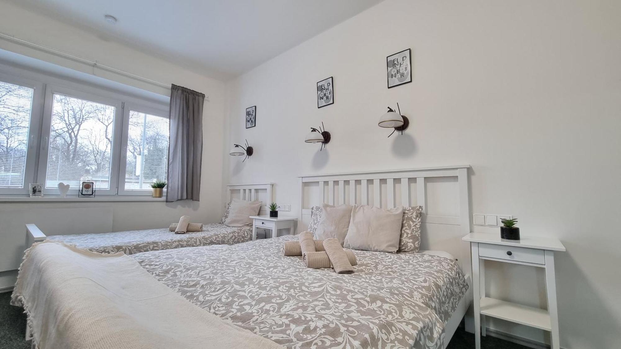 Finnem Rentals Jicinska Praga Exterior foto